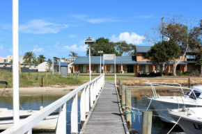 Lakeside Motel Waterfront